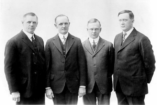 할리데이비슨(Harley-Davidson) 창립자4인.jpg